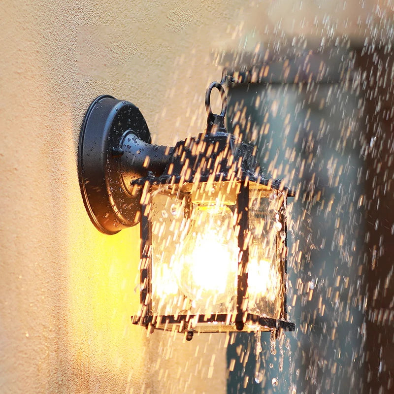 arandela colonial, arandela vintage, arandela lanterna, iluminação externa colonial, arandela para fachada, arandela para varanda, arandela de parede vintage, arandela decorativa externa, lanterna de parede colonial, iluminação rústica