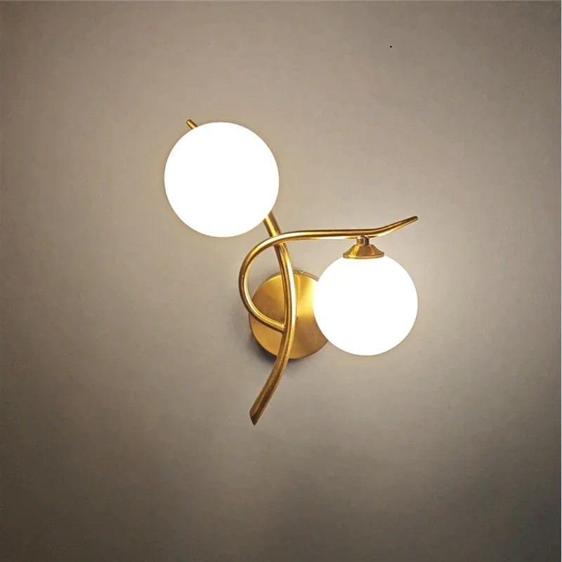arandela moderna, arandela dueto, arandela dourada, arandela preta, arandela de parede, arandela com vidro, iluminação decorativa, arandela contemporânea, luminária de parede moderna, arandela para quarto